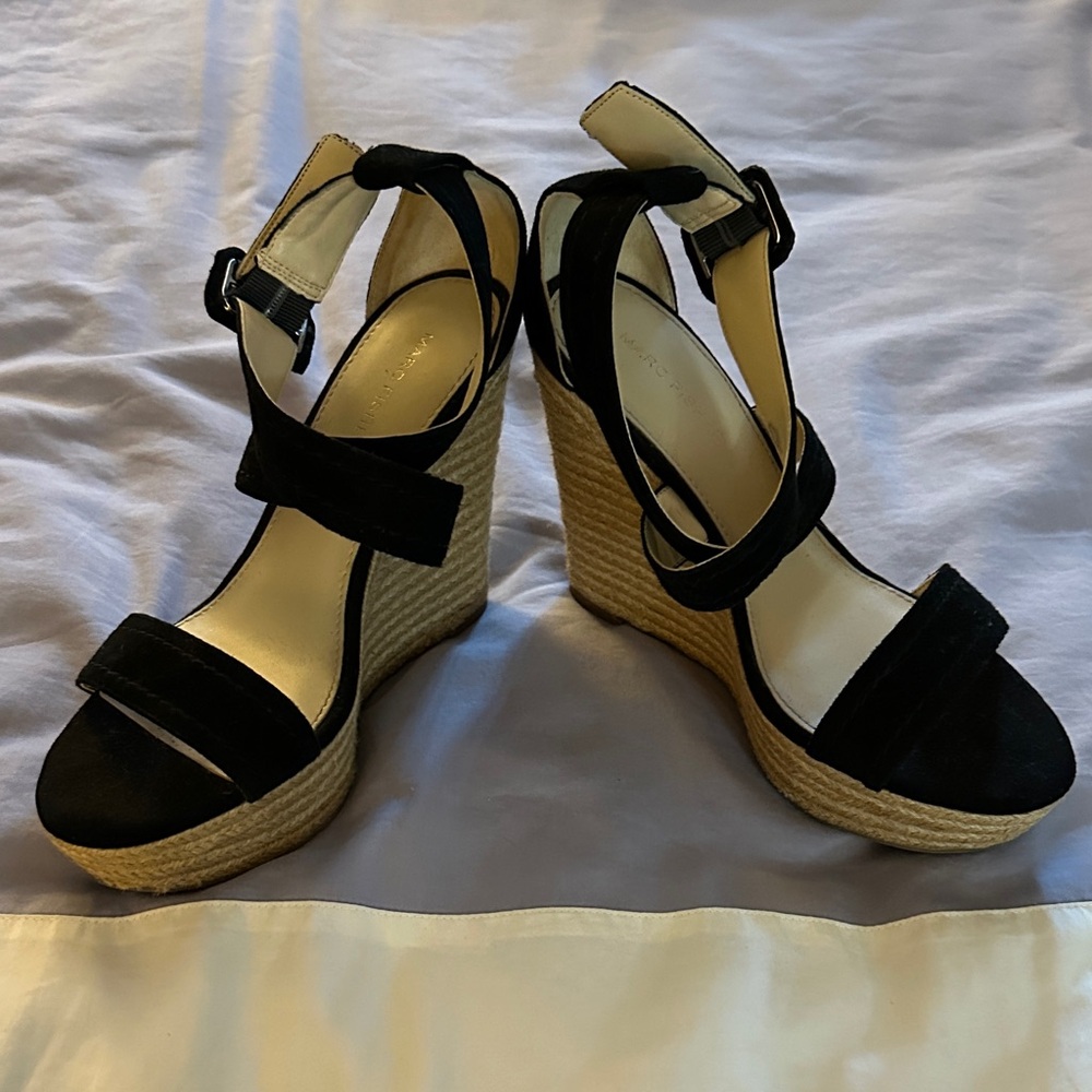 Marc Fisher Black and Tan Wedge Sandals